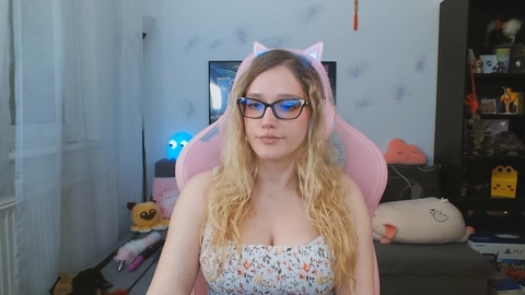 LunaNicole  05-04-2023